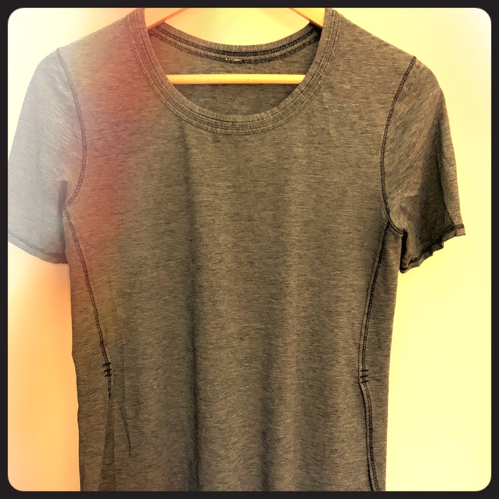 Lululemon side slit tee
